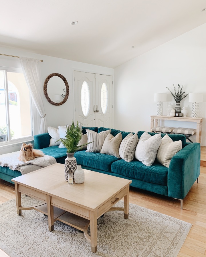 Beachy Bungalow Living Room | Whitneybearr
